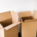 De juiste verzenddoos kiezen: tips voor ondernemers